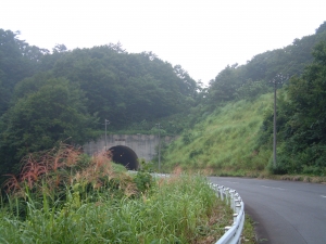 母袋トンネル